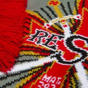 Alternative view of ECHARPE LES TEMPLIERS #1